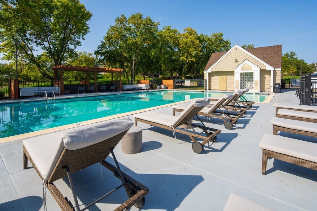 Avana Southview Apartments in Inver Grove Heights, MN