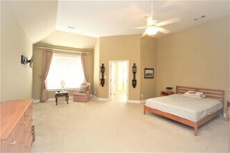 1060 River Valley Dr in Dacula, GA - Building Photo - Building Photo