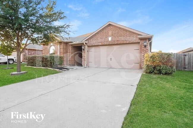 3300 Overstreet Ln in Royse City, TX - Building Photo - Building Photo