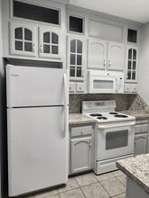 607 Buena Vista Dr, Unit 2B in Weslaco, TX - Building Photo - Building Photo
