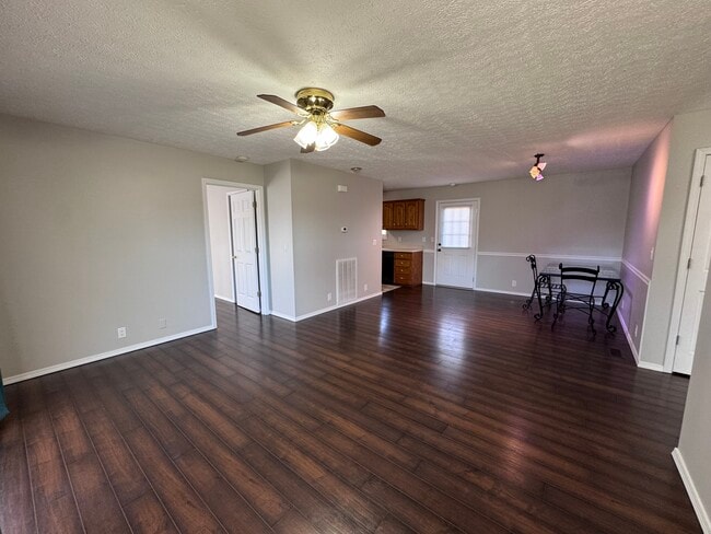 45 Pippin Rd in Cookeville, TN - Foto de edificio - Building Photo