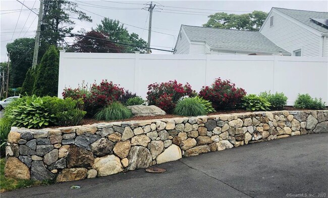 90 Stuart Ave in Norwalk, CT - Building Photo - Building Photo