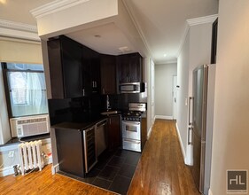 Mott Street, Unit 13 in New York, NY - Building Photo - Building Photo