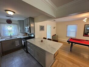 1221 W Perkins Rd in Memphis, TN - Building Photo - Building Photo