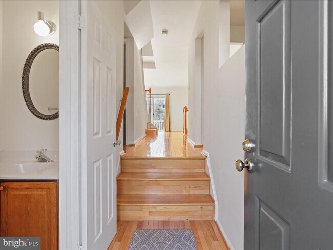 property at 6751 Cardinal Woods Ct