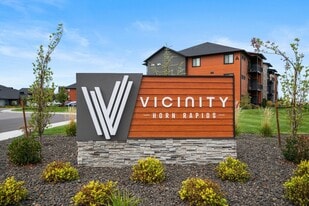 Vicinity at Horn Rapids in Richland, WA - Building Photo