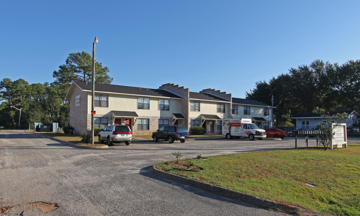 Bay Whistle Apartments in Gulf Shores, AL - Building Photo