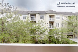 2350 26th Ct S, Unit SI FL4-ID8510A in Arlington, VA - Building Photo - Building Photo