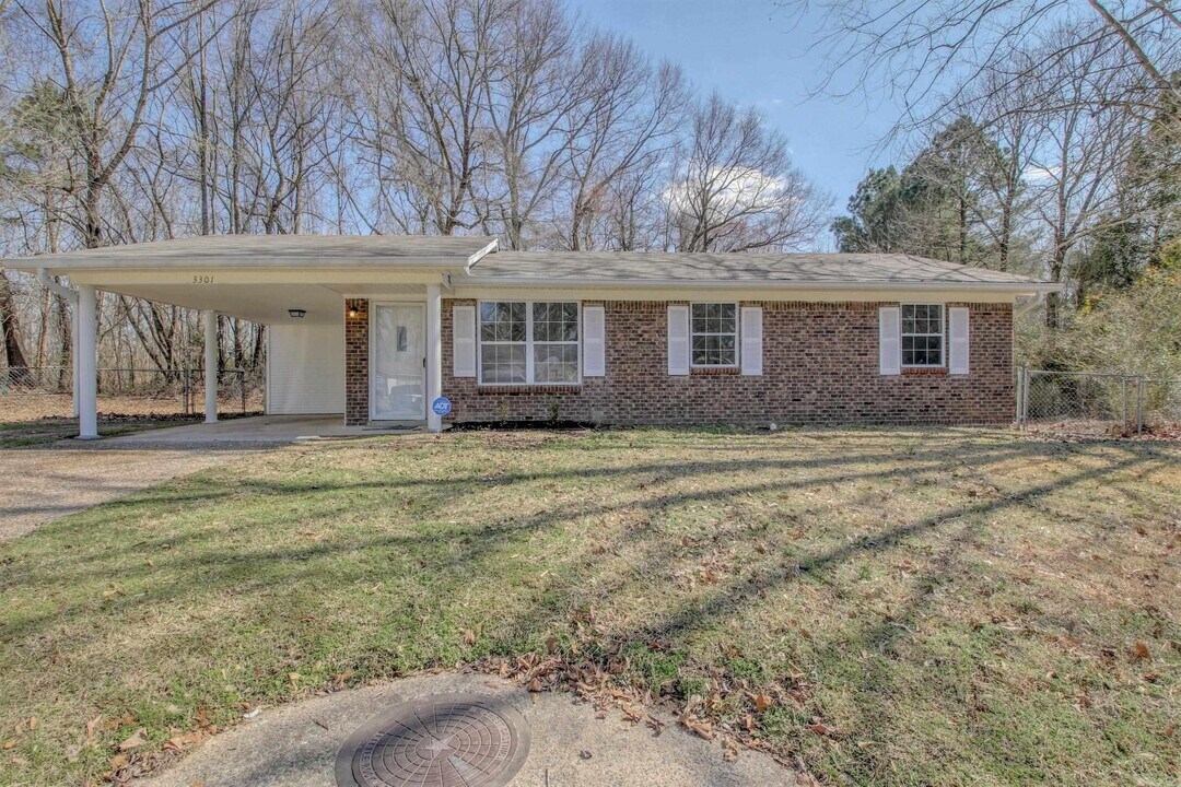 3301 Green Dr in Little Rock, AR - Building Photo