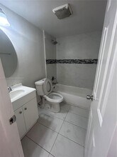 2324 Madison St in Hollywood, FL - Building Photo - Building Photo