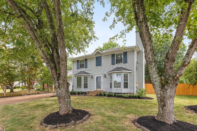 5120 English Village Dr in Nashville, TN - Building Photo - Building Photo