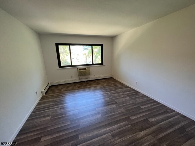 401 US-22 in North Plainfield, NJ - Building Photo - Building Photo