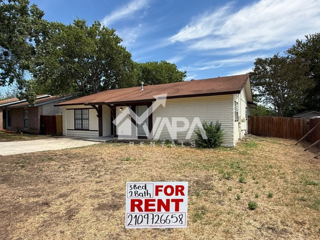 108 N Meadow St in Converse, TX - Building Photo - Building Photo