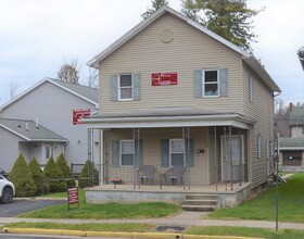 555 W Church St, Unit no. 2 in Lock Haven, PA - Building Photo - Building Photo