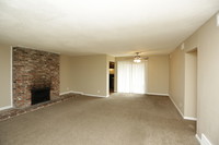 Grant 79 in Overland Park, KS - Building Photo - Interior Photo