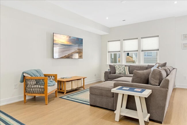 1 N Austin Ave in Ventnor City, NJ - Foto de edificio - Building Photo