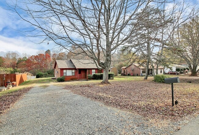 8428 Clear Meadow Ln in Charlotte, NC - Building Photo - Building Photo