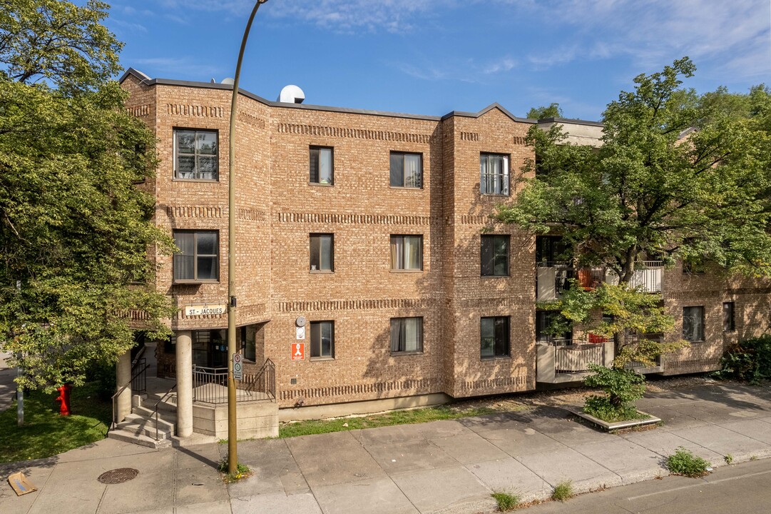 2251 Saint-Jacques Rue in Montréal, QC - Building Photo