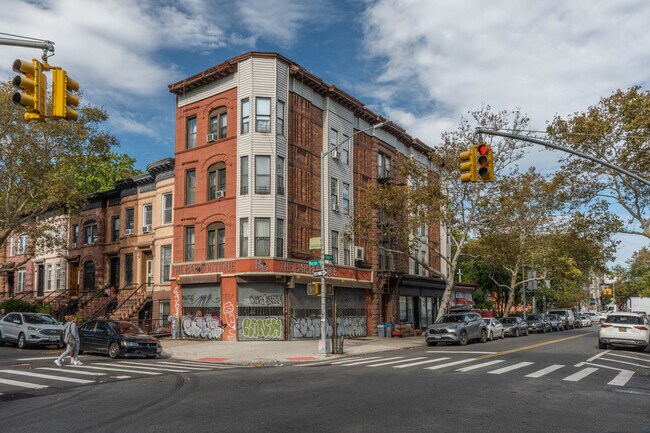 709 Macon St in Brooklyn, NY - Building Photo - Building Photo