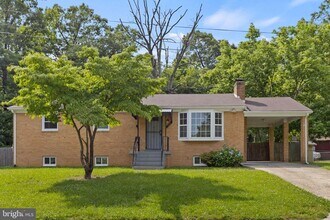 5508 Spruce Dr in Clinton, MD - Building Photo - Building Photo