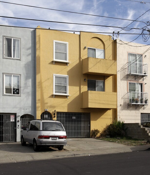 667 Villa St in Daly City, CA - Building Photo