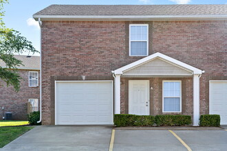 The Centre in Clarksville, TN - Building Photo - Building Photo