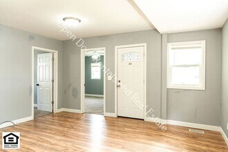 122 Walnut St in Butler, IN - Foto de edificio - Building Photo