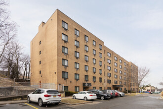 Allied Manor in Staten Island, NY - Building Photo - Primary Photo