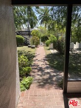 2035 Park Dr in Los Angeles, CA - Foto de edificio - Building Photo