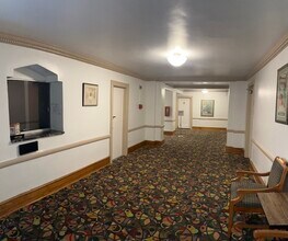 5480 S Cornell Ave in Chicago, IL - Building Photo - Building Photo