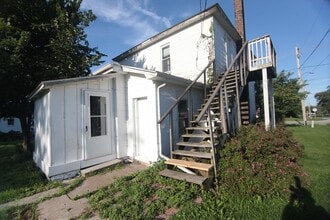 1802 13th St in Viola, IL - Foto de edificio - Building Photo
