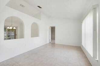 2441 Wolf Creek Dr in Melbourne, FL - Building Photo - Building Photo