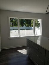 145 N Brooksvale Rd in Cheshire, CT - Building Photo - Building Photo