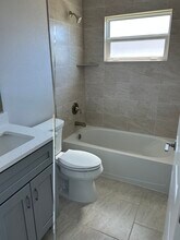 2400 Carpenter Ln in North Port, FL - Building Photo - Building Photo