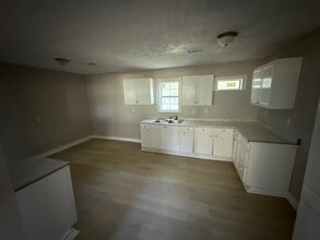 110 Pine Lawn Pl in Jackson, MS - Building Photo - Building Photo