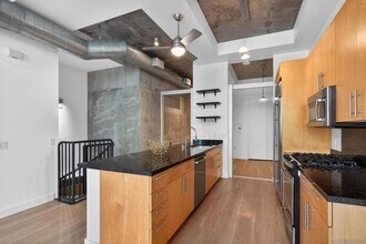 1025 Island Ave, Unit 202 in San Diego, CA - Foto de edificio - Building Photo