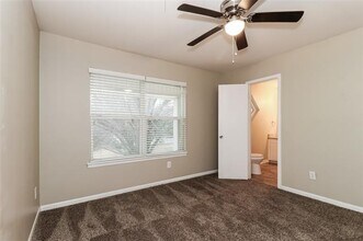 3812 Glenmont Dr in Fort Worth, TX - Building Photo - Building Photo