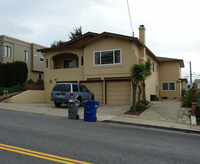 673 Miller Ave in South San Francisco, CA - Building Photo - Building Photo