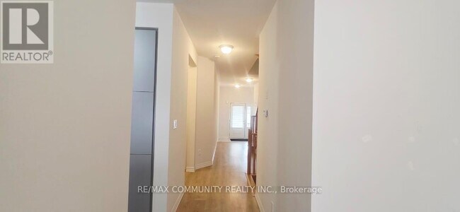 136 Sapphire Wy in Thorold, ON - Building Photo - Building Photo