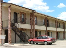 Reagan West Apartments