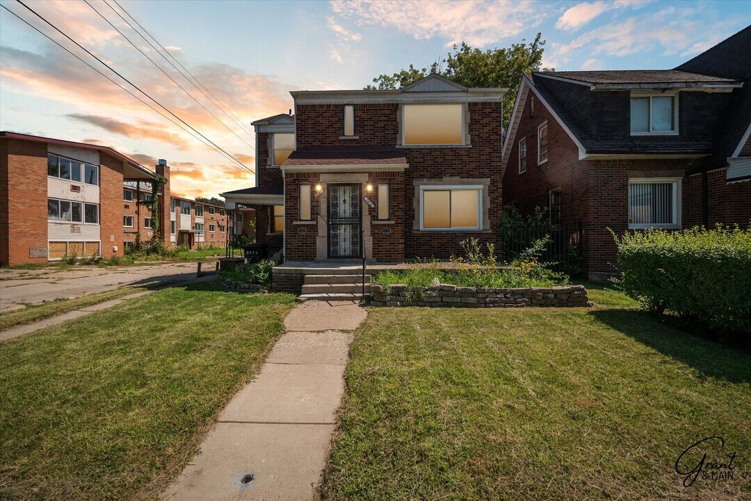 5076 Chalmers St in Detroit, MI - Building Photo