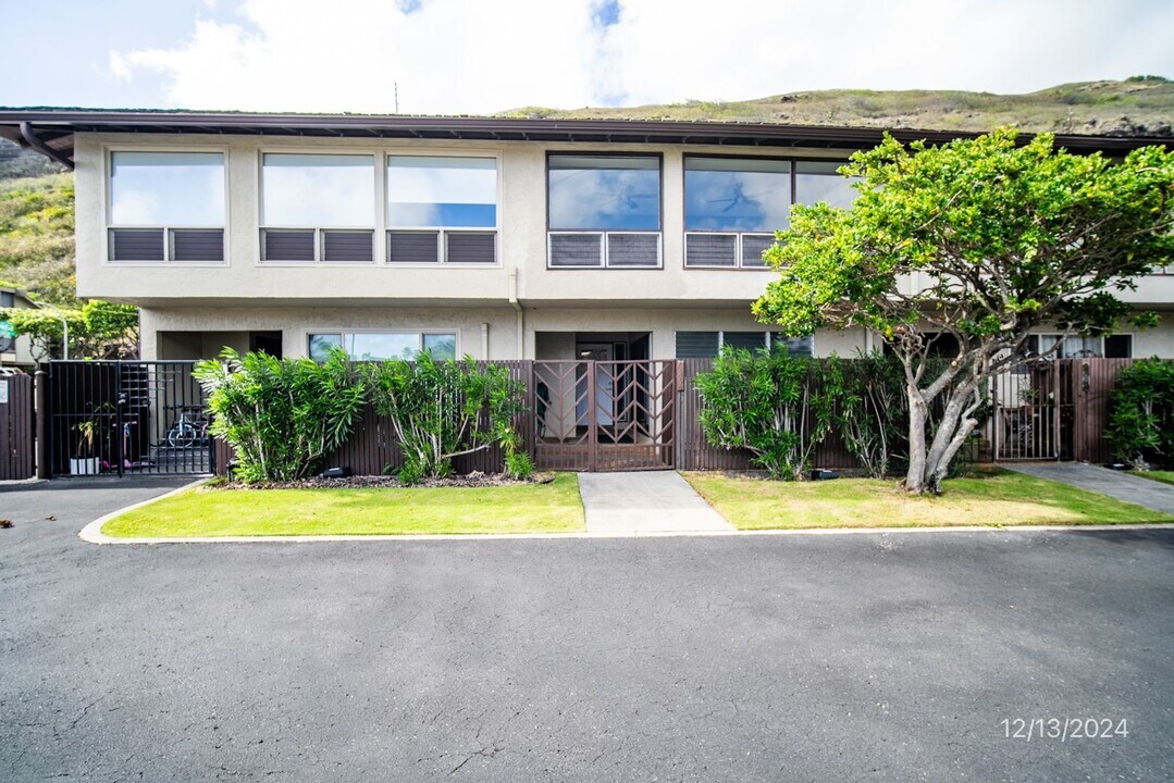 6204 Keokea Pl in Honolulu, HI - Building Photo