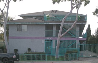 815 Centinela Ave Apartamentos