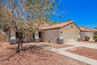 2014 N 84th Ln in Phoenix, AZ - Building Photo - Building Photo