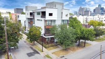 3218 Crawford St in Houston, TX - Building Photo