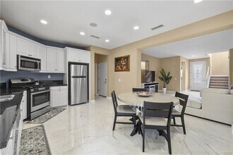 17408 Winter Pine Way in Santa Clarita, CA - Building Photo - Building Photo