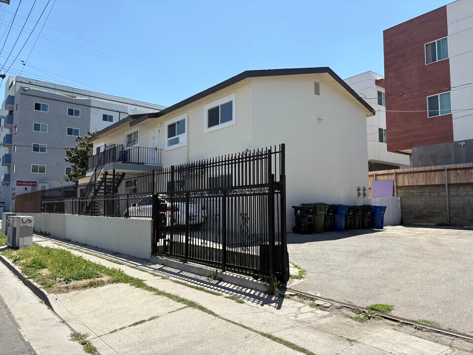 1103 S Hobart Blvd, Unit 4 in Los Angeles, CA - Building Photo