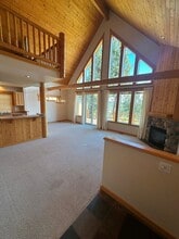4613 Marsh Hawk Dr in Klamath Falls, OR - Building Photo - Building Photo