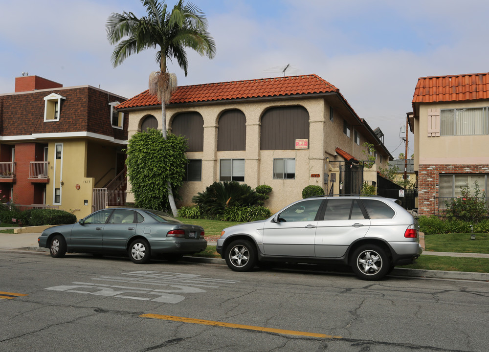 1143 N Louise St in Glendale, CA - Building Photo