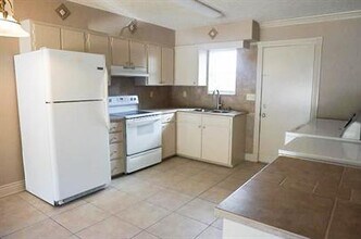 201 Marquette Ave in Niceville, FL - Building Photo - Building Photo
